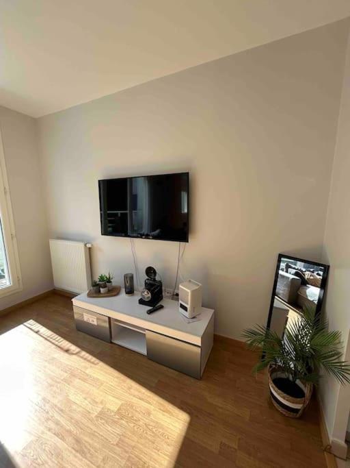 Duplex Lumineux Tout Equipe/Rer D/Balcon/Parking 科尔贝－埃索讷 外观 照片